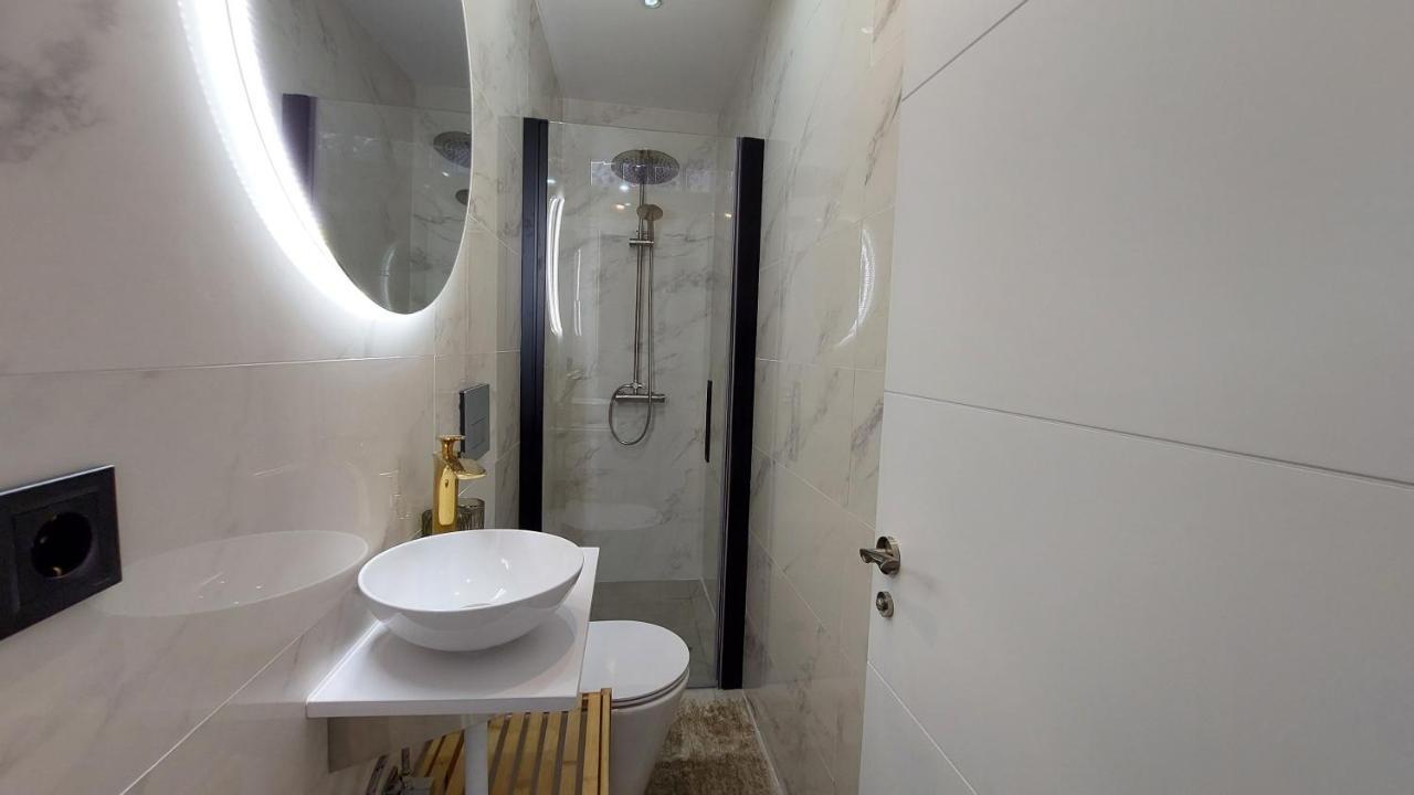 New Boho Home With Balcony, Private Garden And Communal Pool Nerja Eksteriør billede