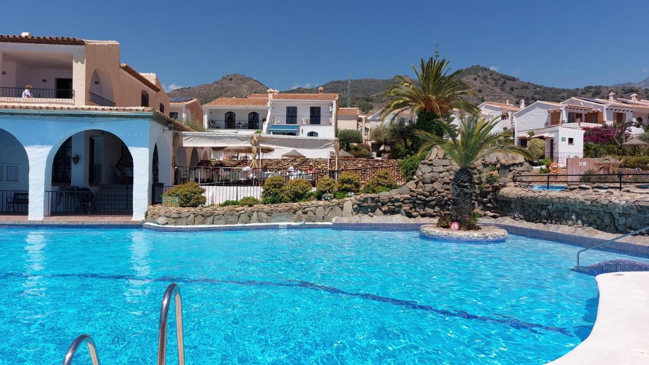 New Boho Home With Balcony, Private Garden And Communal Pool Nerja Eksteriør billede